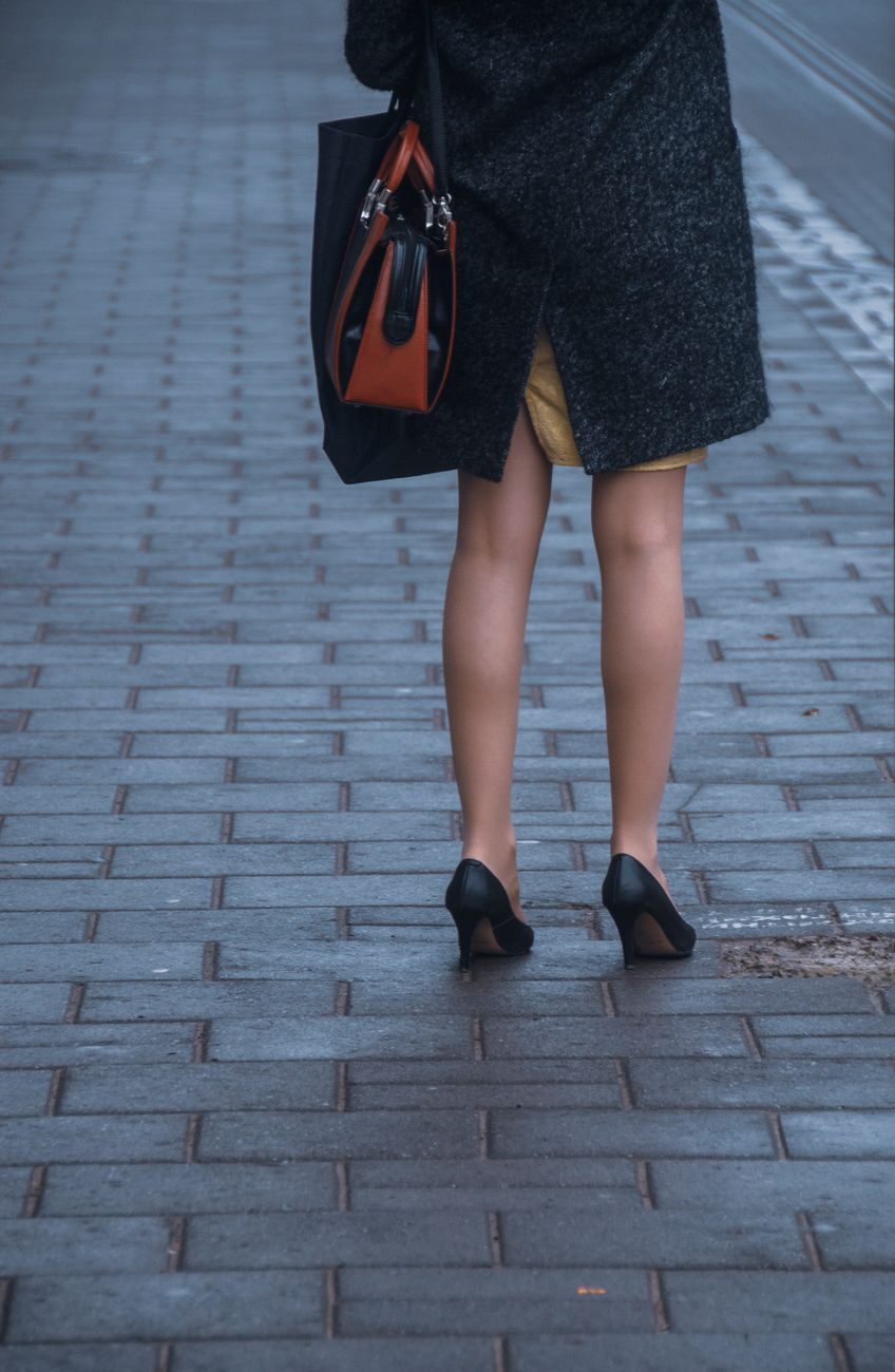 Žena v elegantných lodičkách Stepelle